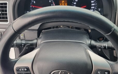 Toyota Avensis III рестайлинг, 2012 год, 1 390 000 рублей, 24 фотография