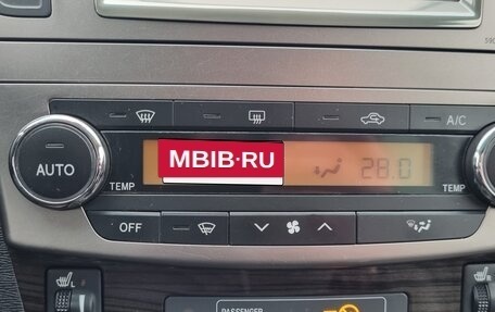 Toyota Avensis III рестайлинг, 2012 год, 1 390 000 рублей, 21 фотография