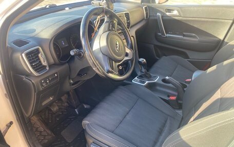 KIA Sportage IV рестайлинг, 2016 год, 1 400 000 рублей, 2 фотография