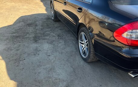 Mercedes-Benz E-Класс, 2003 год, 750 000 рублей, 11 фотография