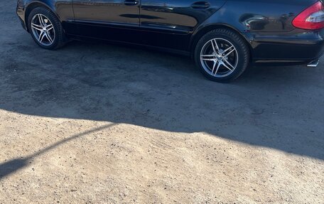 Mercedes-Benz E-Класс, 2003 год, 750 000 рублей, 10 фотография