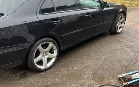 Mercedes-Benz E-Класс, 2003 год, 750 000 рублей, 4 фотография