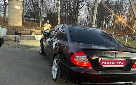 Mercedes-Benz E-Класс, 2003 год, 750 000 рублей, 18 фотография