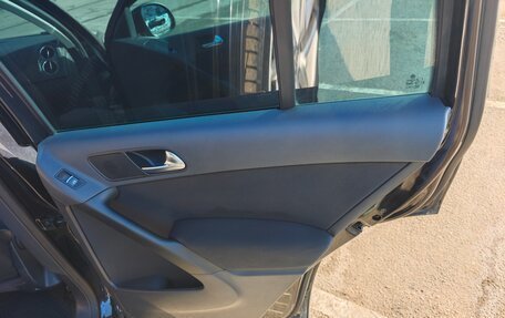 Volkswagen Tiguan I, 2011 год, 1 590 000 рублей, 13 фотография