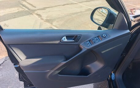 Volkswagen Tiguan I, 2011 год, 1 590 000 рублей, 18 фотография