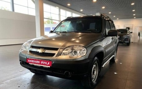 Chevrolet Niva I рестайлинг, 2018 год, 715 000 рублей, 7 фотография