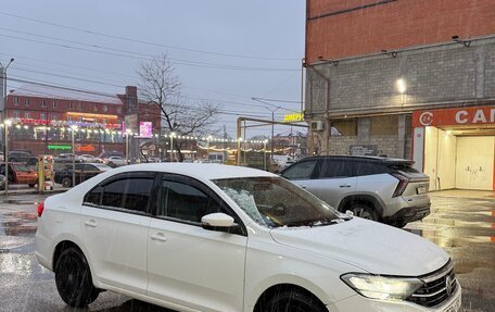 Volkswagen Polo VI (EU Market), 2021 год, 1 090 000 рублей, 1 фотография