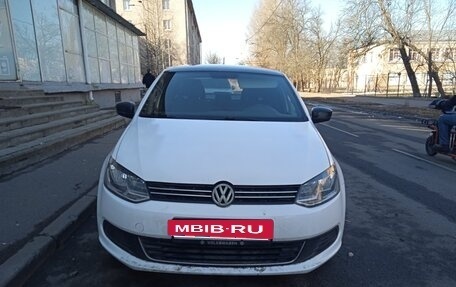 Volkswagen Polo VI (EU Market), 2013 год, 350 000 рублей, 2 фотография