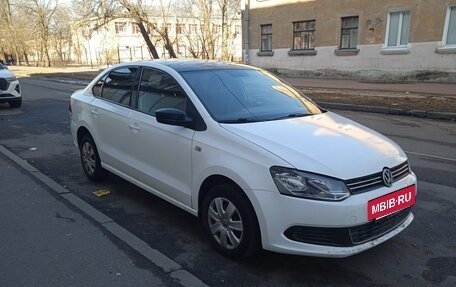 Volkswagen Polo VI (EU Market), 2013 год, 350 000 рублей, 3 фотография