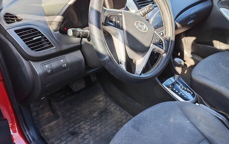 Hyundai Solaris II рестайлинг, 2013 год, 620 000 рублей, 5 фотография