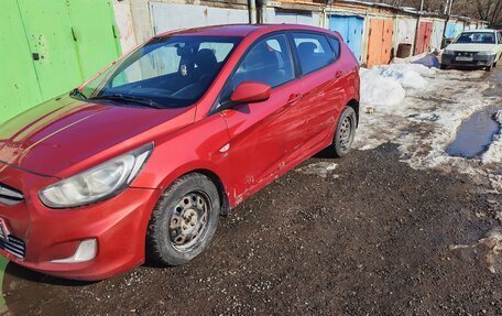 Hyundai Solaris II рестайлинг, 2013 год, 620 000 рублей, 3 фотография