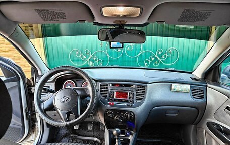 KIA Rio II, 2009 год, 650 000 рублей, 15 фотография