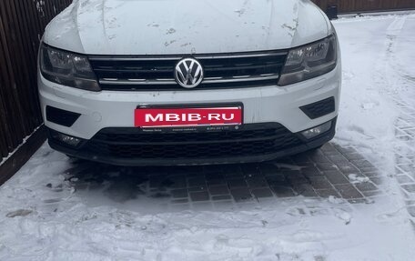 Volkswagen Tiguan II, 2017 год, 1 800 000 рублей, 2 фотография