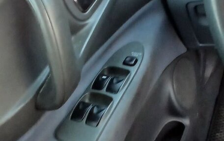 Mitsubishi Space Star I рестайлинг, 2001 год, 300 000 рублей, 4 фотография