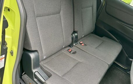 Toyota Sienta II, 2019 год, 1 459 000 рублей, 20 фотография