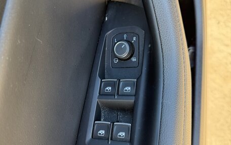 Volkswagen Passat B8 рестайлинг, 2019 год, 2 600 000 рублей, 12 фотография