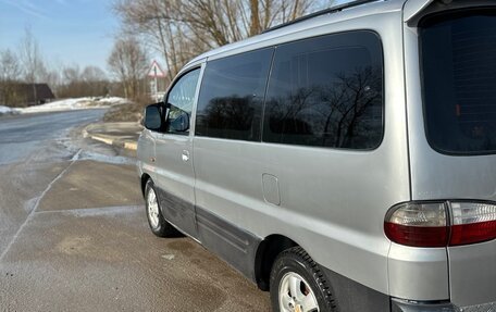 Hyundai H-1 II рестайлинг, 2007 год, 595 000 рублей, 3 фотография