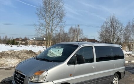 Hyundai H-1 II рестайлинг, 2007 год, 595 000 рублей, 2 фотография