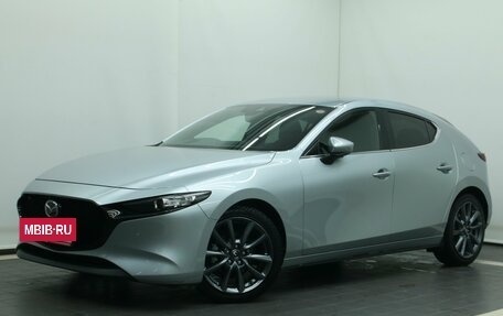 Mazda 3, 2020 год, 1 910 000 рублей, 2 фотография