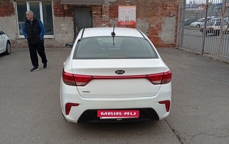 KIA Rio IV, 2019 год, 950 000 рублей, 3 фотография