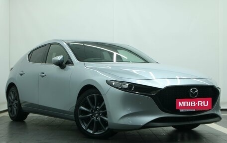 Mazda 3, 2020 год, 1 910 000 рублей, 10 фотография