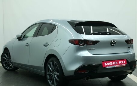 Mazda 3, 2020 год, 1 910 000 рублей, 12 фотография