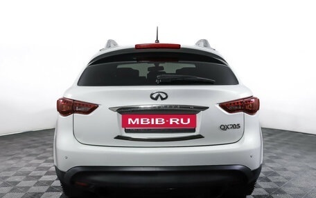 Infiniti QX70, 2015 год, 1 890 000 рублей, 6 фотография