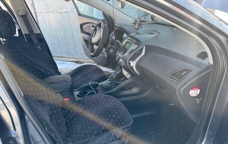 Hyundai ix35 I рестайлинг, 2010 год, 1 050 000 рублей, 24 фотография