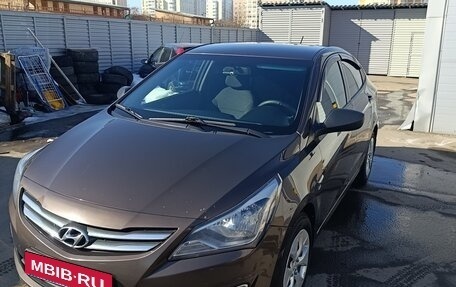 Hyundai Solaris II рестайлинг, 2016 год, 800 000 рублей, 1 фотография