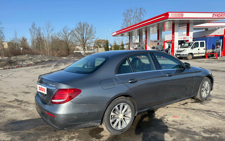 Mercedes-Benz E-Класс, 2018 год, 1 860 000 рублей, 6 фотография