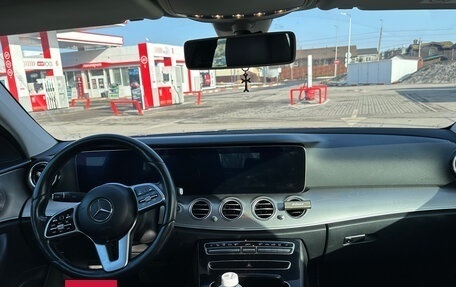 Mercedes-Benz E-Класс, 2018 год, 1 860 000 рублей, 15 фотография