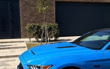 Ford Mustang VI рестайлинг, 2017 год, 4 500 000 рублей, 11 фотография