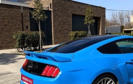 Ford Mustang VI рестайлинг, 2017 год, 4 500 000 рублей, 12 фотография