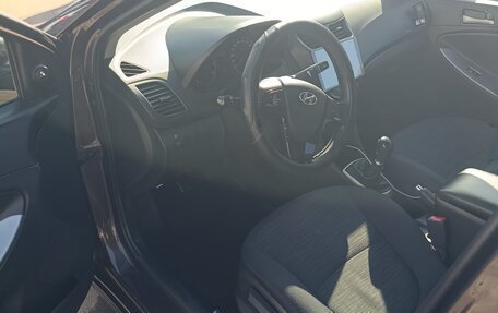 Hyundai Solaris II рестайлинг, 2016 год, 800 000 рублей, 6 фотография