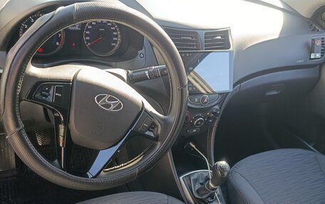 Hyundai Solaris II рестайлинг, 2016 год, 800 000 рублей, 8 фотография