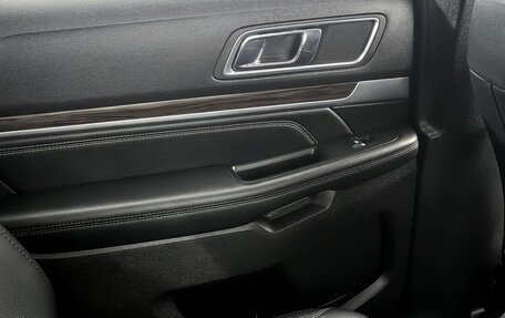 Ford Explorer VI, 2018 год, 2 760 000 рублей, 23 фотография