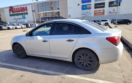 Chevrolet Cruze II, 2010 год, 530 000 рублей, 12 фотография