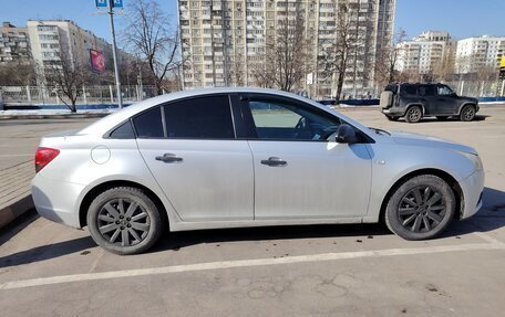 Chevrolet Cruze II, 2010 год, 530 000 рублей, 9 фотография