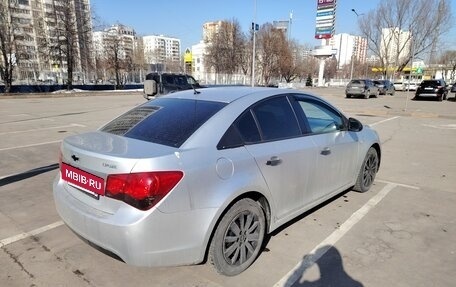 Chevrolet Cruze II, 2010 год, 530 000 рублей, 10 фотография