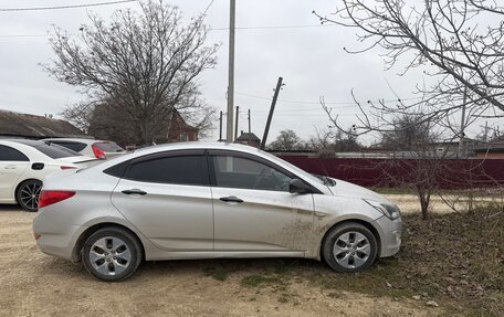 Hyundai Solaris II рестайлинг, 2013 год, 750 000 рублей, 4 фотография