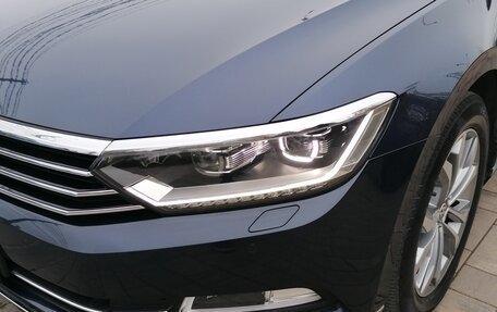 Volkswagen Passat B8 рестайлинг, 2015 год, 1 880 000 рублей, 11 фотография