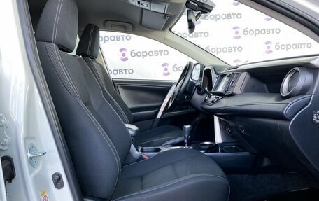 Toyota RAV4, 2019 год, 2 590 000 рублей, 13 фотография