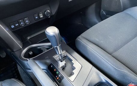 Toyota RAV4, 2019 год, 2 590 000 рублей, 17 фотография