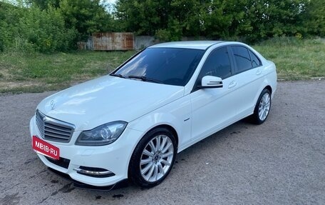 Mercedes-Benz C-Класс, 2011 год, 1 280 000 рублей, 8 фотография