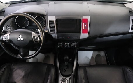 Mitsubishi Outlander III рестайлинг 3, 2011 год, 1 179 000 рублей, 15 фотография