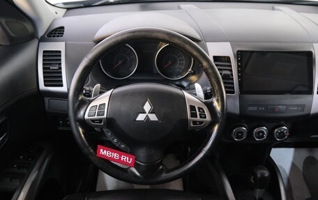 Mitsubishi Outlander III рестайлинг 3, 2011 год, 1 179 000 рублей, 13 фотография