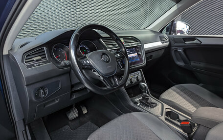 Volkswagen Tiguan II, 2018 год, 2 150 000 рублей, 10 фотография