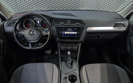 Volkswagen Tiguan II, 2018 год, 2 150 000 рублей, 13 фотография