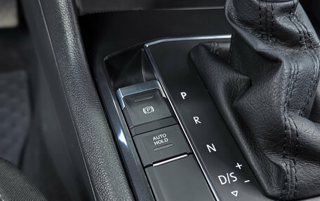 Volkswagen Tiguan II, 2018 год, 2 150 000 рублей, 25 фотография