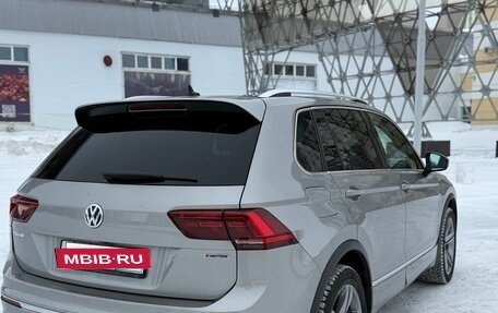 Volkswagen Tiguan II, 2019 год, 2 990 000 рублей, 6 фотография